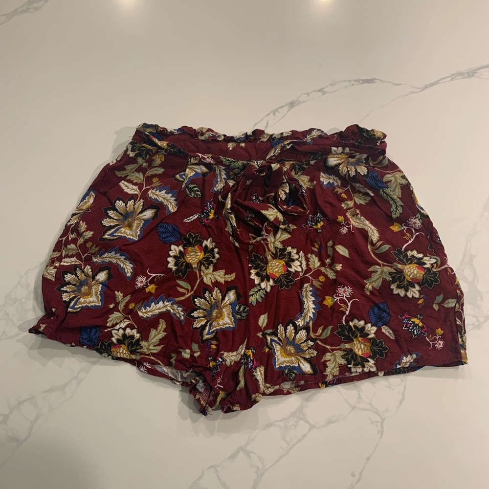 Stradivarius flora shorts size M